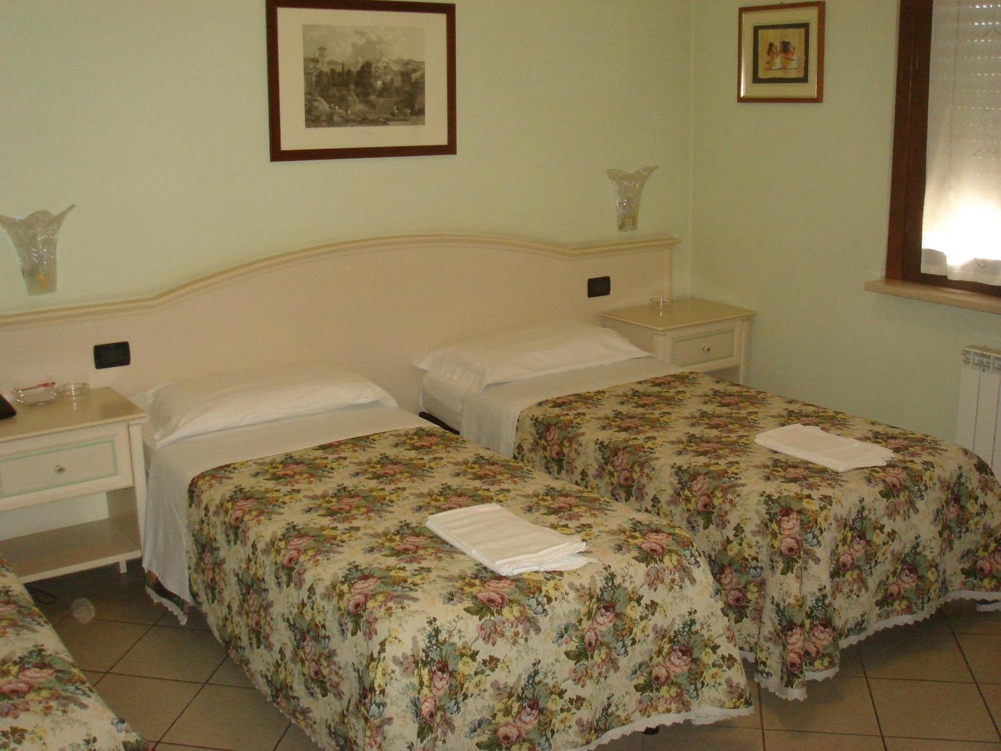Albergo Il Gufo Parma Room photo